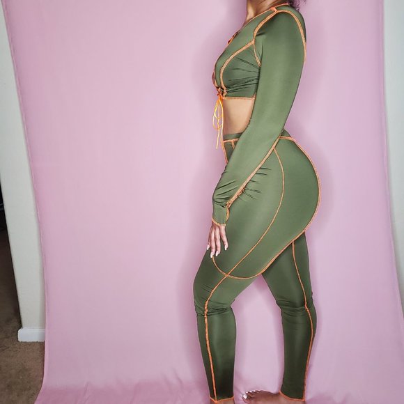 Green 2 piece set - Picture 2 of 4